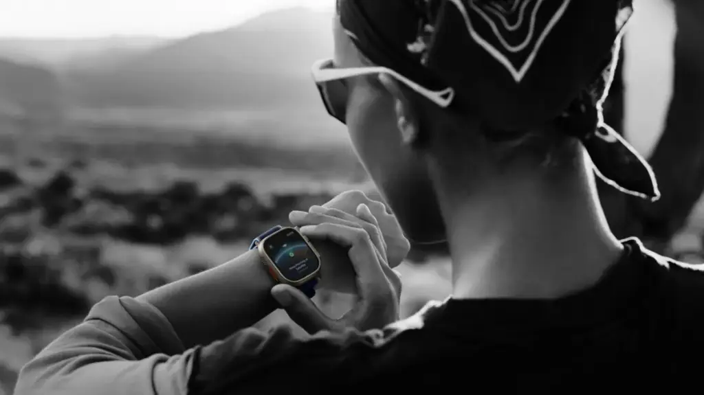 apples-wearable-crossroads-exploring-screen-free-concepts-expanded-form-factors-and-a-major-design-overhaul