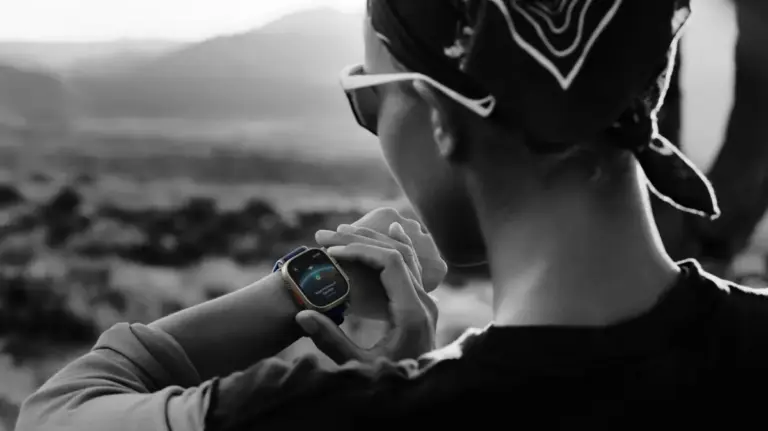 apples-wearable-crossroads-exploring-screen-free-concepts-expanded-form-factors-and-a-major-design-overhaul