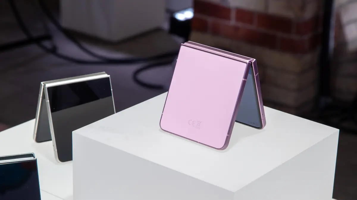 The Samsung Galaxy Z Flip 8 Launch: Navigating Price Hikes, Hardware Upgrades, and the Global Component Crisis