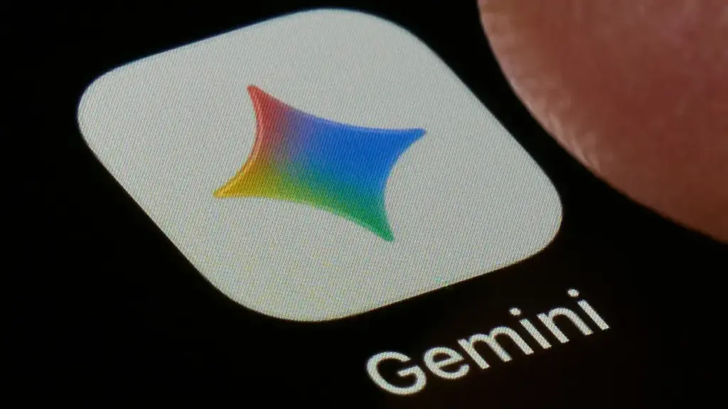 the-sunset-of-google-assistant-navigating-the-transition-to-gemini-in-the-modern-ecosystem