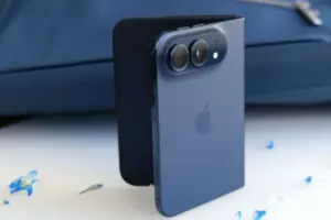 Apple’s Foldable Evolution: Next-Gen iPhone Duo Prototypes Reportedly Test Under-Display Face ID to Supersede Touch ID