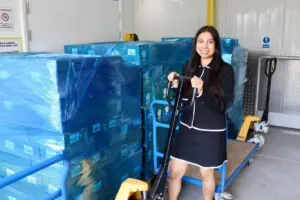 Breaking Barriers in Business: Surrey Entrepreneur Julianne Ponan MBE Wins Prestigious KPMG Black Entrepreneurs’ Award