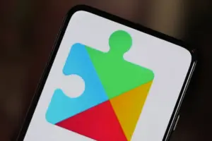 Privacy Under Pressure: Google’s Auto-Linking Phone Feature Sparks User Backlash
